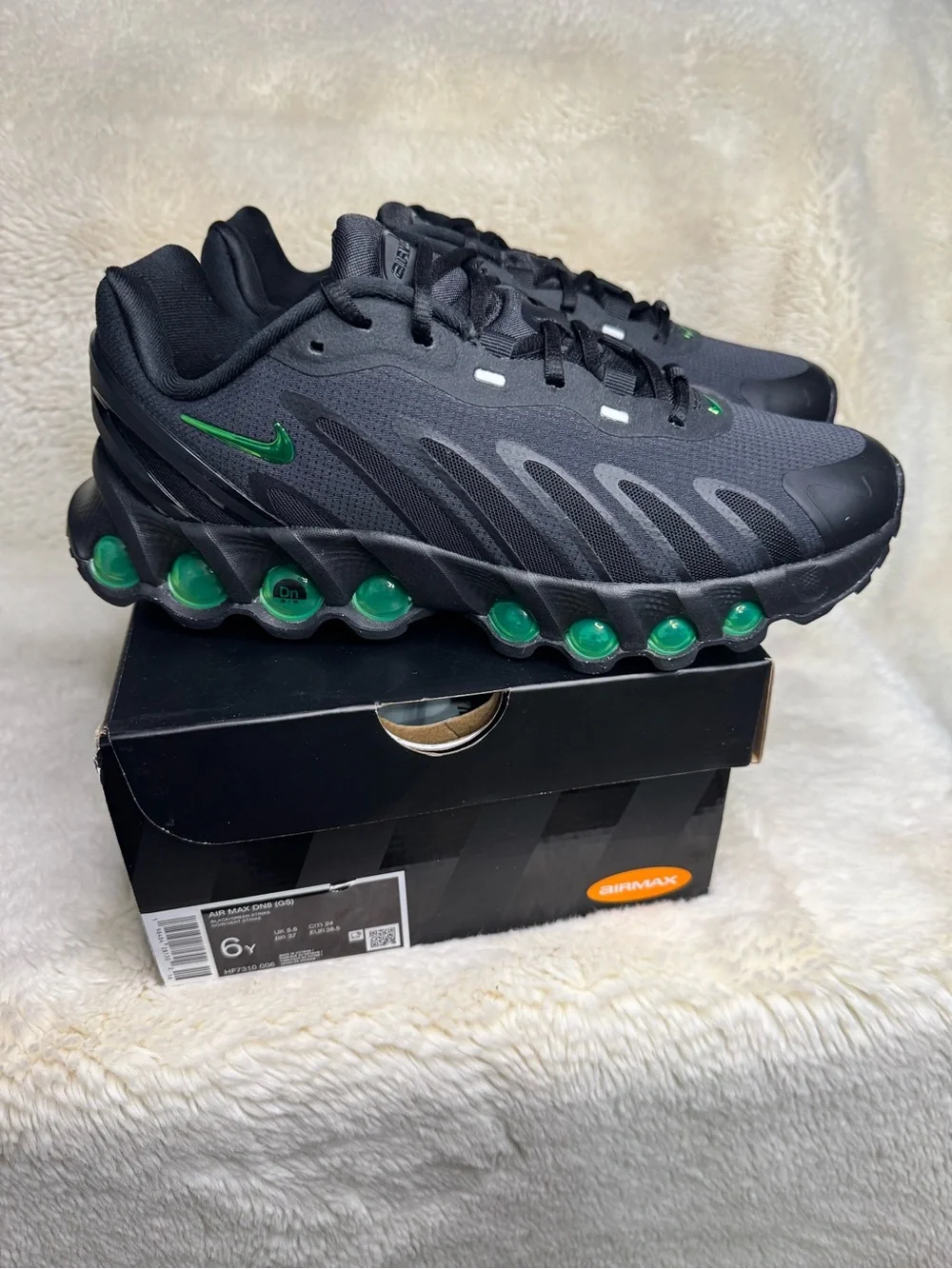 Kids Nike Air Max DN8 - Size 6Y - Picture 2 of 6